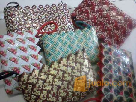 Dompet Plastik Bungkus Kopi Daur Ulang