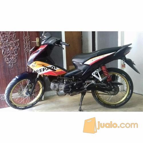 [ MOTOR HONDA BLADE REPSOL TAHUN 2010]