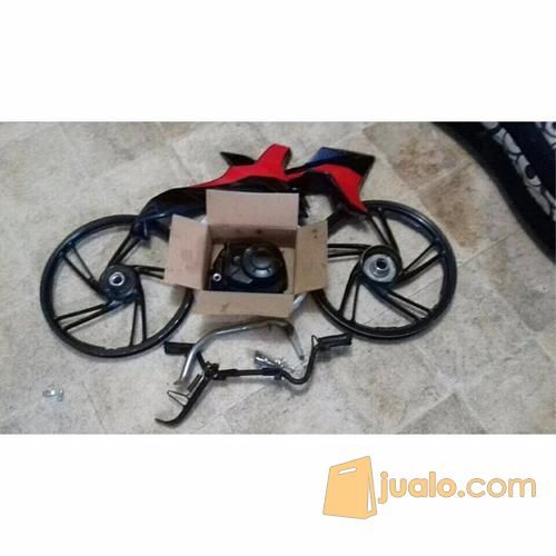 [ MOTOR HONDA BLADE REPSOL TAHUN 2010]