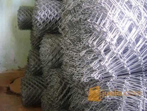 KAWAT ANYAM LAPANGAN FUTSAL