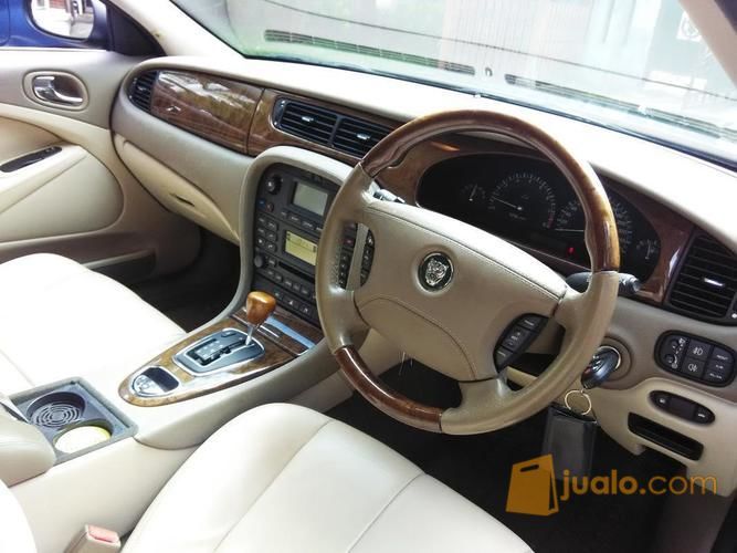 JAGUAR S Type 2004 Warna Klasik