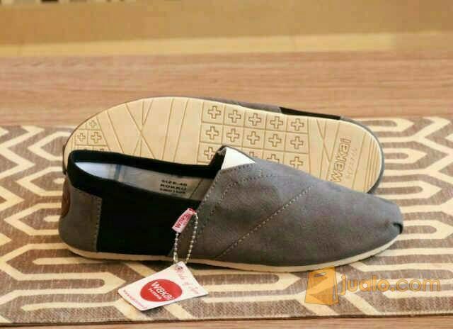 BIG SALE!! Sepatu Santai Wakai Unisex Terbaru