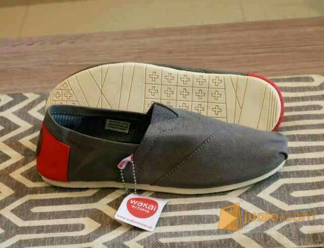BIG SALE!! Sepatu Santai Wakai Unisex Terbaru