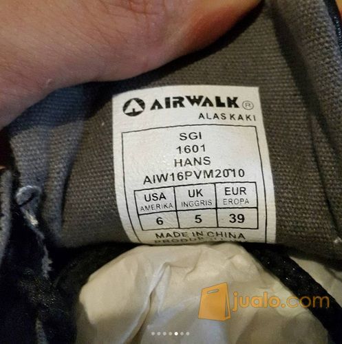 Sepatu Airwalk hans black