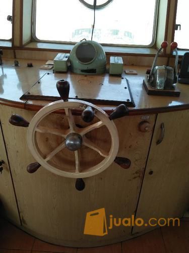 Kapal SPOB ( Ship Propeller Oil Barge )