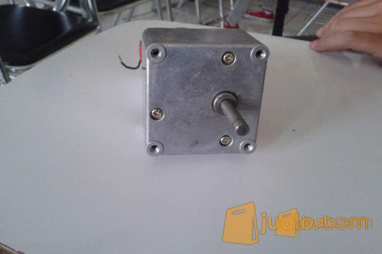 Motor DC Gear box Torsi Besar
