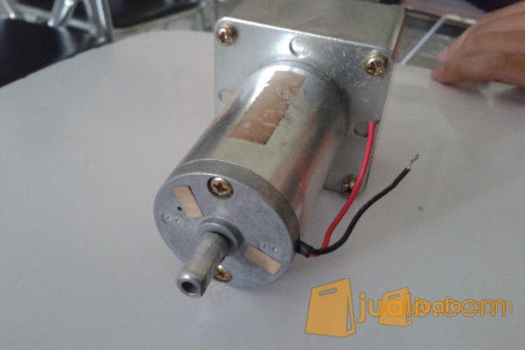 Motor DC Gear box Torsi Besar