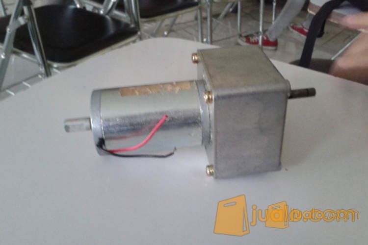 Motor DC Gear box Torsi Besar