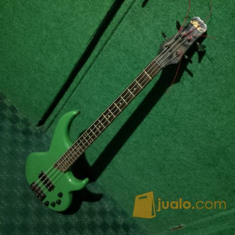 Bass Phill Warna Hijau