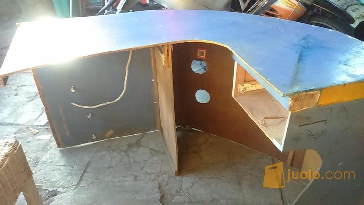Meja Kasir Bekas Model Sudut