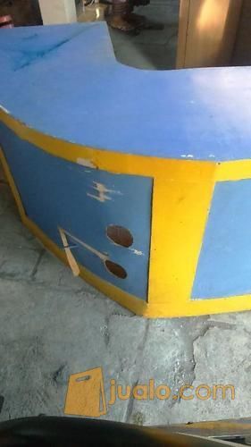 Meja Kasir Bekas Model Sudut