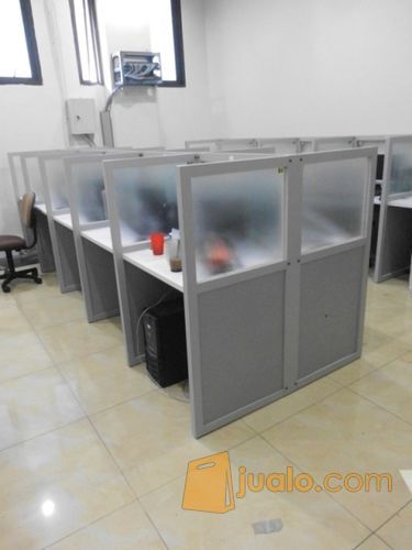 Meja Sekat Partisi Kantor Knockdown