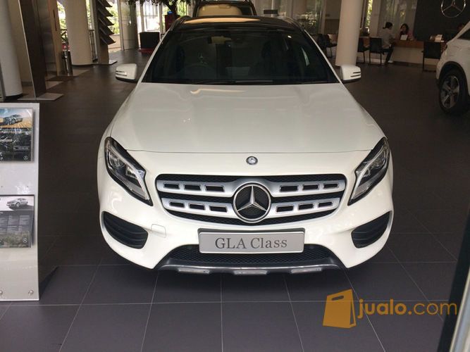 Mercedes Benz GLA 200 AMG Tahun 2017 | Harga Dan Spesifikasi Terbaru