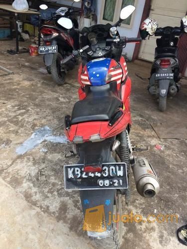 Bajaj Pulsar 220 DTSi 2011