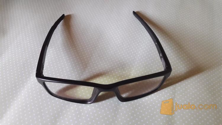 Kacamata Oakley Sporty Original