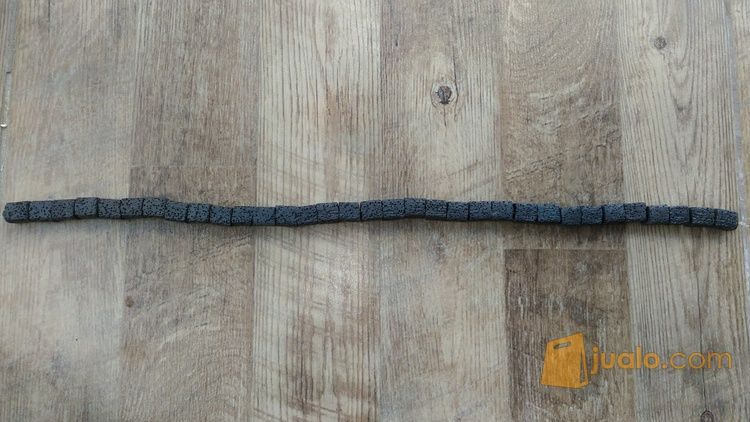 Batu Satam Batu Motif Kotak Batu Dayak