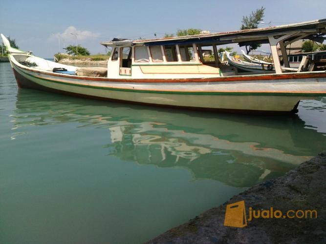 Perahu Kayu Buatan Pulau Sabira