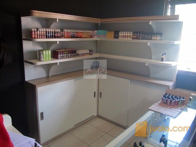 Etalase Display Kaca Toko Vapour Semarang