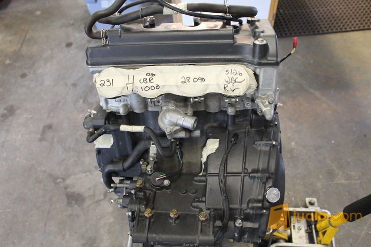 Mesin Honda CBR 1000 RR.