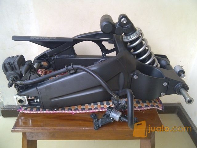 Swing Arm ZX6R Full Set Sama Velg