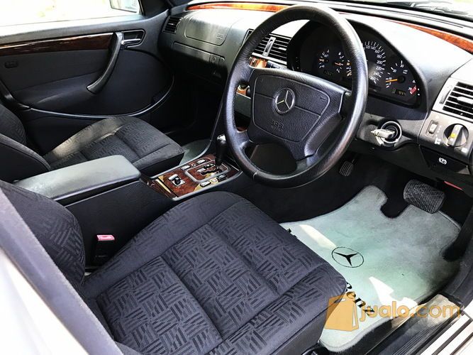 Merc.Benz C240 W202 Silver On Black 2000 Low KM Perfect Condition