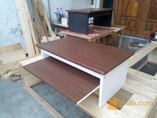 Meja Komputer Lesehan