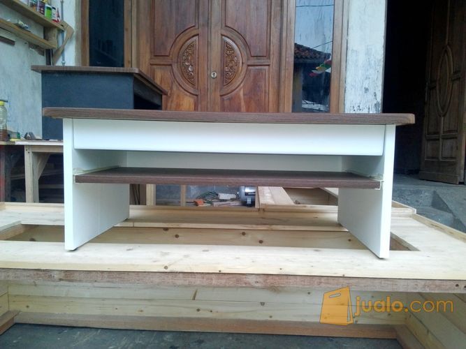 Meja Komputer Lesehan