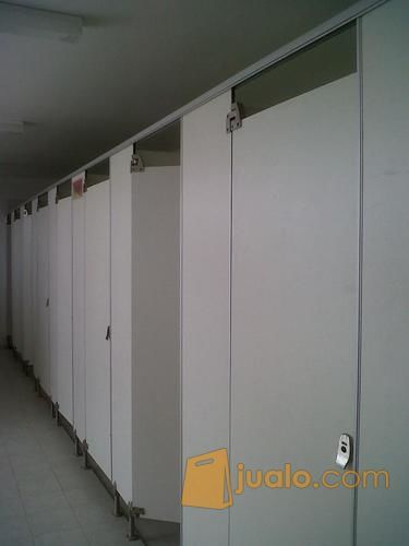 Partisi Toilet Phenolic
