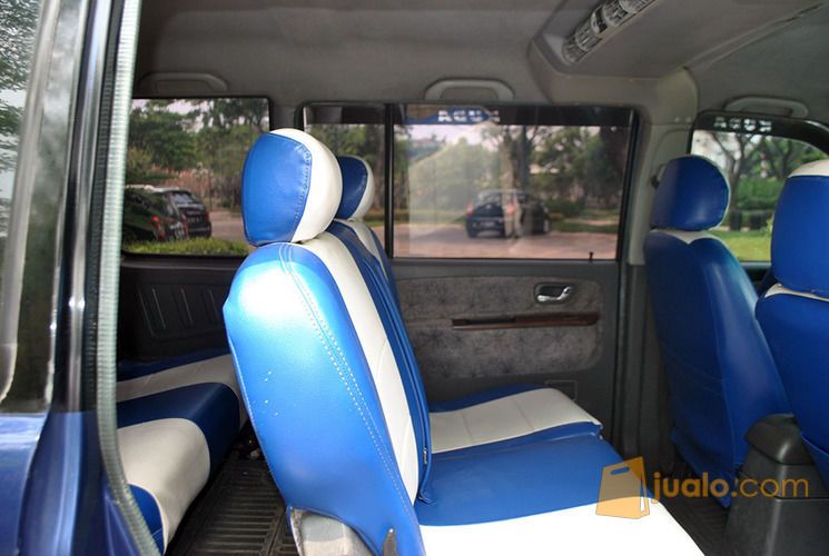 Mitsubishi Kuda Grandia 2.0 MT Bensin 2003