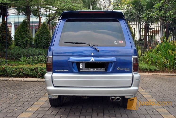 Mitsubishi Kuda Grandia 2.0 MT Bensin 2003
