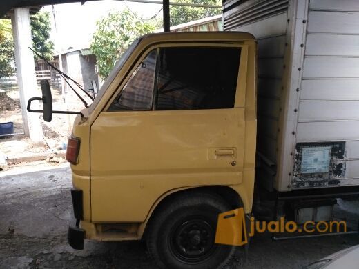Mobil Box Mitsubishi Type FE 104 Tahun 1996