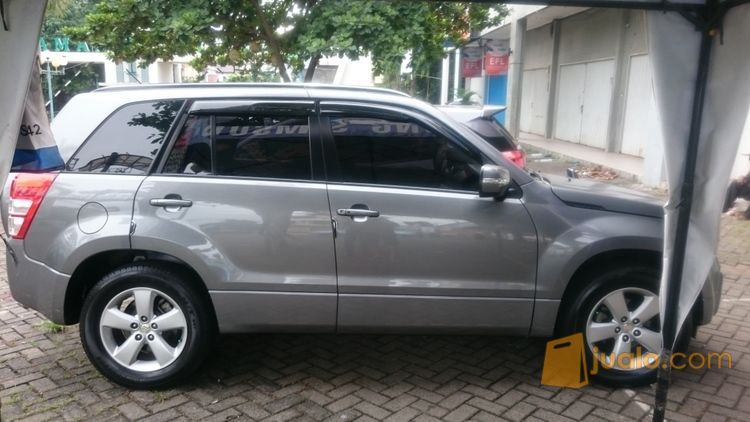 Suzuki Grand Vitara 2.0 MT 2011 Abu Abu Metalik