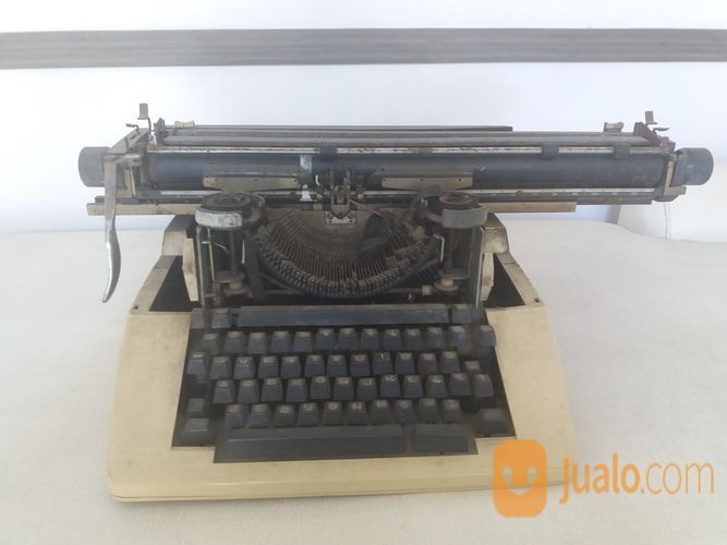 Mesin Ketik Jadul Antik 1970 Original