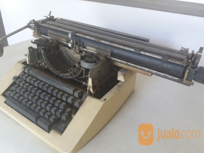 Mesin Ketik Jadul Antik 1970 Original