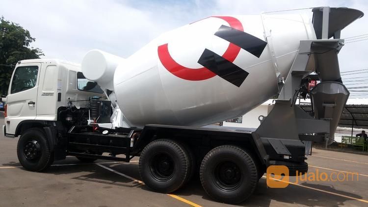 Truk Hino Ranger FM 280 JM 6x4 Euro 4, Truk Mixer kapasitas 7m3 (Kondisi Baru)