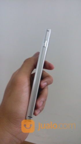 Handphone Sharp Aquos 304, 4g LTE