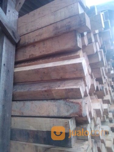 Balok Kayu Oak Bekas