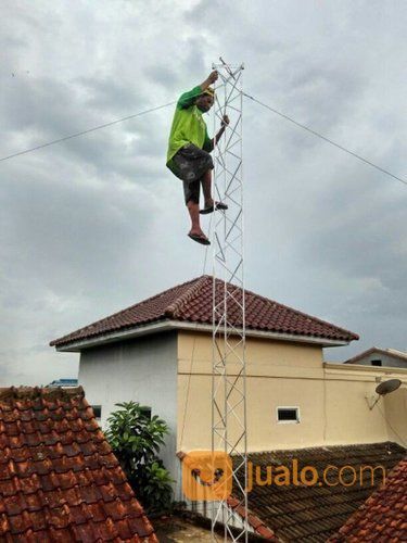 Tiang Tower Triangle 25Cm