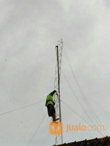 Tiang Tower Triangle 25Cm