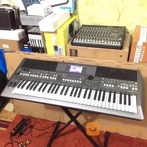 Keyboard Yamaha Psr S670 Garansi