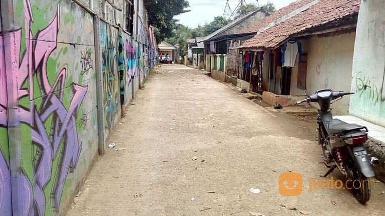 Rumah Pinggir Jalan , Cocok Buat Warung /Bengkel