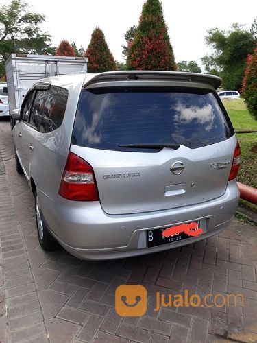 Nissan Grand Livina Ultimate ( Tipe Tertinggi )