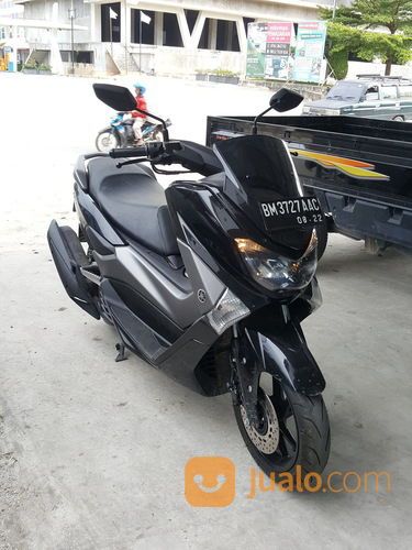 Motor Yamaha Nmax Tahun 2017 Non-Abs (Warna Hitam)