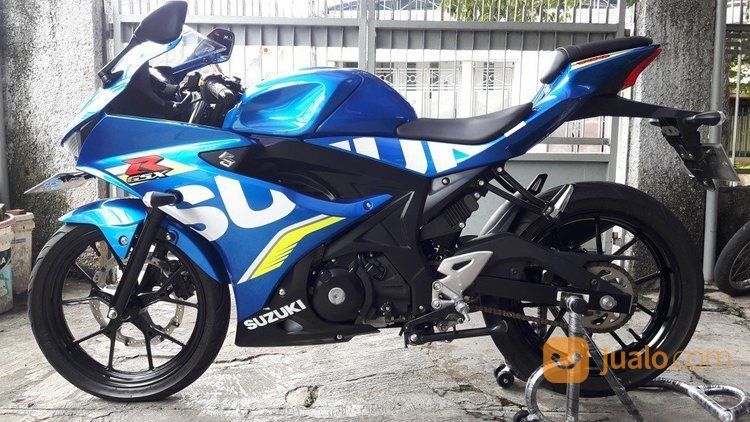Suzuki Gsx 150r Tahun 2017 Biru Low Km