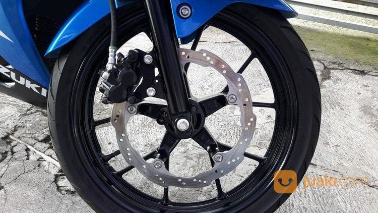 Suzuki Gsx 150r Tahun 2017 Biru Low Km
