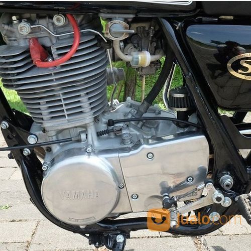 Yamaha SR400 Standar Kondisi Mesin Bagus