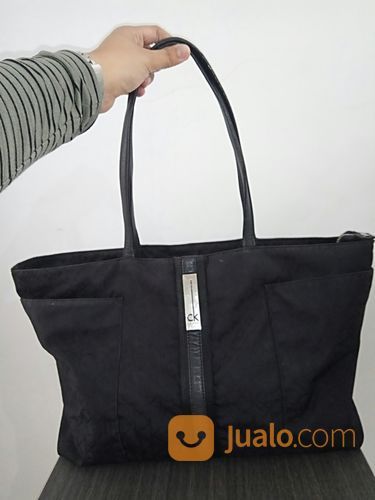 Preloved Tas Bag CALVIN KLEIN Hitam Nylon Original Size Besar
