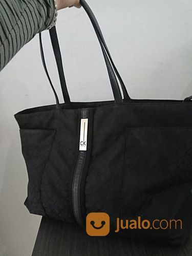 Preloved Tas Bag CALVIN KLEIN Hitam Nylon Original Size Besar