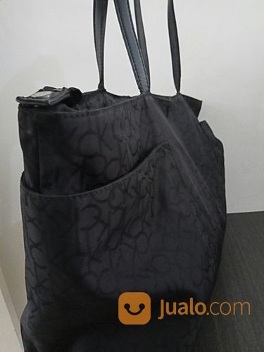 Preloved Tas Bag CALVIN KLEIN Hitam Nylon Original Size Besar