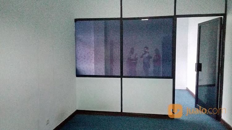 DISEWA, RUANGKANTOR, LUAS 73 - 229 Sqm, Di Gedung PLAZA BASMAR, Mampang Prapatan